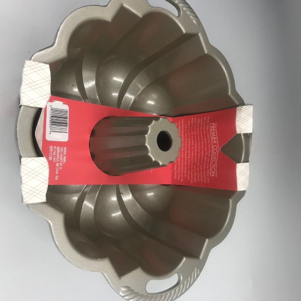 Nordic Ware NORDIC WARE For 10-15Cup(2.4-3.5 liters) Cake Bundt Anniversary Pan - Picture 2 of 10